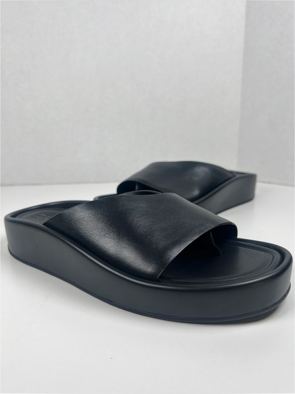 NATURALIZER Women’s Size 9M Black Leather So-Fly Slide Platform Comfort Sandals